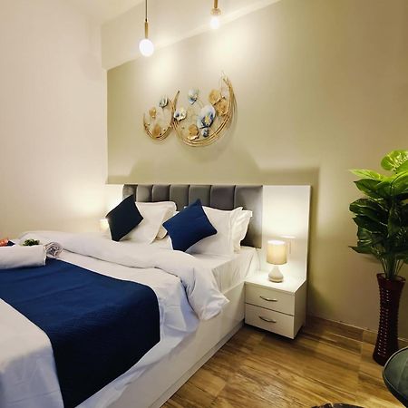 Modern Apartment Greater Noida Exterior foto
